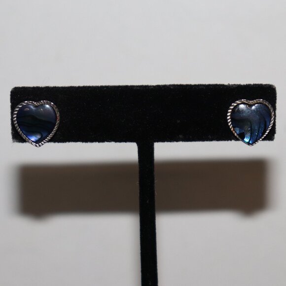 💙 Beautiful Silver & Natural Blue Shell Heart Earrings – 0.5" Ocean Glow · - Picture 1 of 4